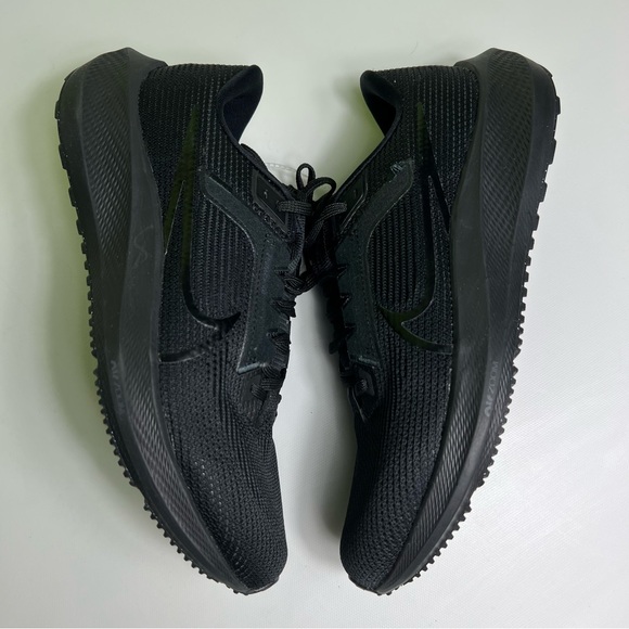 Nike quest 6 running shoes size 9.5 new - Picture 3 of 7